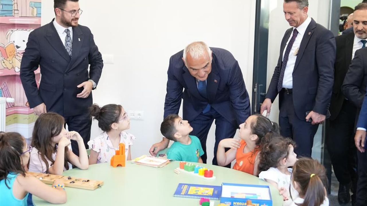 Kayseri'de 20.000 Kitaplık Kültür Adası görseli