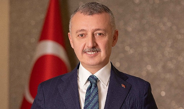 Kocaeli Büyükşehir Belediye Başkanı Tahir Büyükakın 'Berat Kandilimiz mübarek olsun' görseli