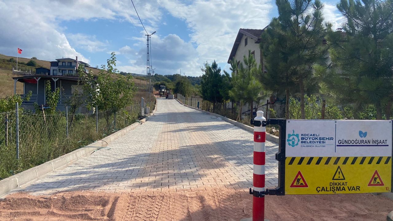 Kocaeli Büyükşehir’le kırsal kesimde yol kalitesi artıyor görseli