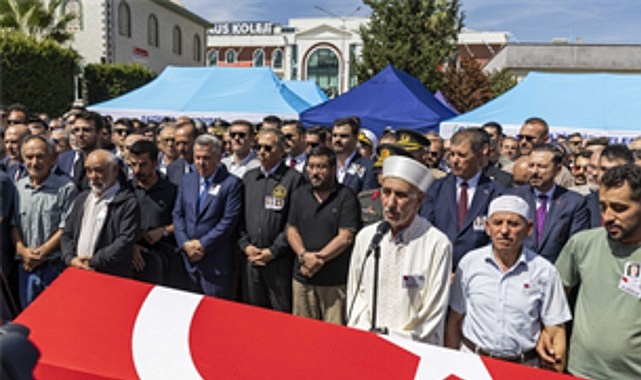 İzmir’in şehitlerine veda görseli