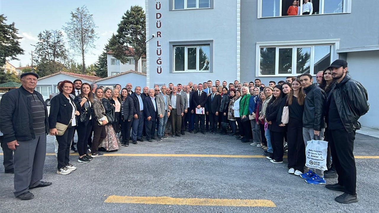 CHP Burdur’da yeni dönem: Barış Ayten mazbatasını aldı görseli