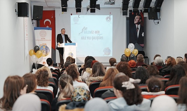 “Aile Yılı” Kapsamında Aileyi Merkeze Alan Çalıştay Karşıyaka’da Gerçekleştirildi görseli