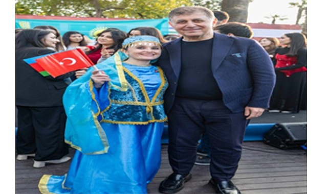 Başkan Tugay Dünya Türk Dili Ailesi Günü’nü öğrencilerle birlikte kutladı görseli