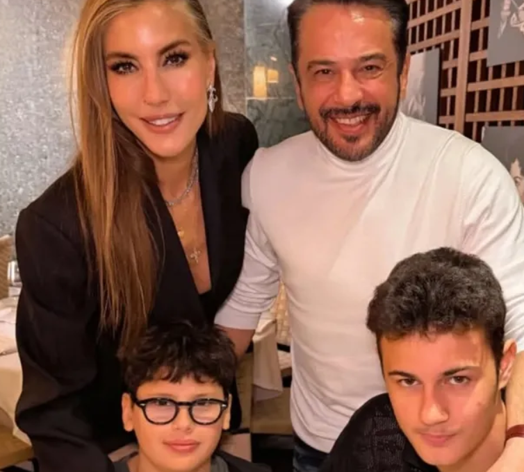Emre Altuğ’dan İlk Kez Net İtiraf: "1.5 Senedir Hayatımda Aşk Var" görseli