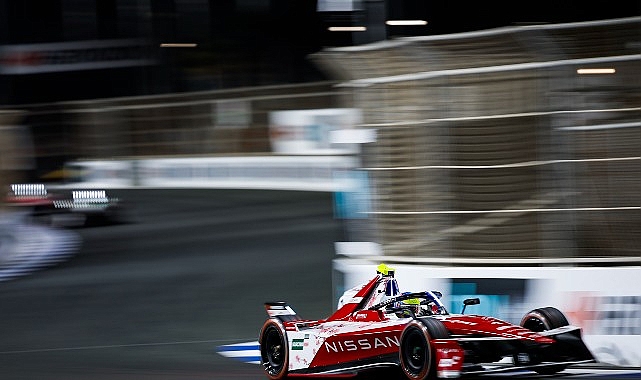 Nissan Formula E Takımı, Cidde'de Sezon 12'nin üçüncü podyumunu elde etti görseli