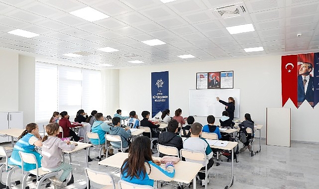 Başkan Çerçioğlu'ndan eğitime tam destek: Öğrenciler geleceğe Aydın Büyükşehir Belediyesi ile hazırlanıyor görseli