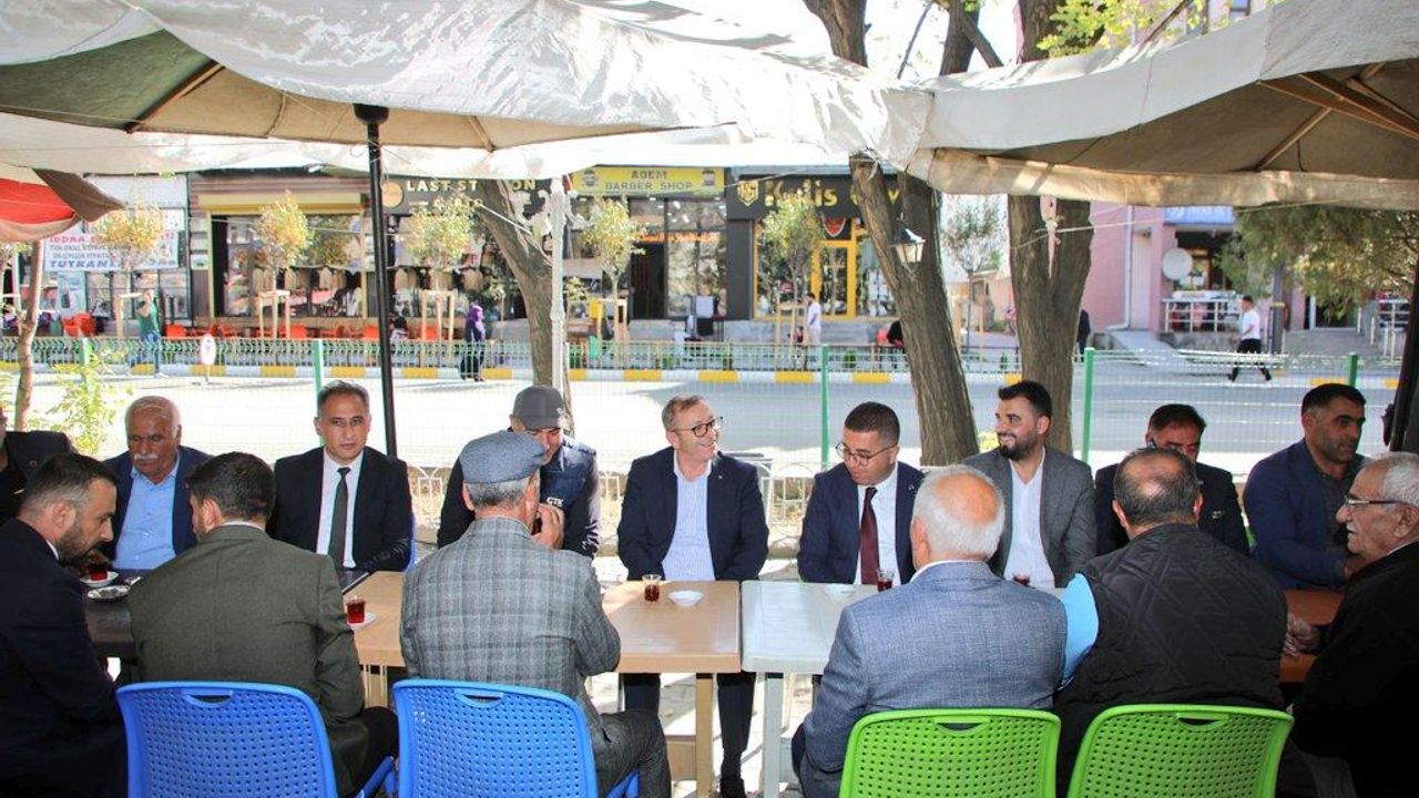 Kars Valisi Ziya Polat, Kağızman’da vatandaşlarla buluştu, esnafı ziyaret etti görseli