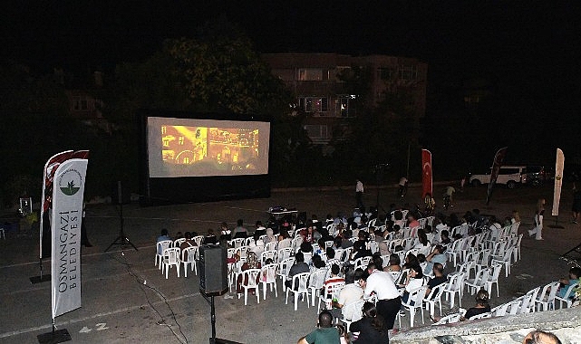 Osmangazi’de yaz akşamları sinema ile şenleniyor görseli