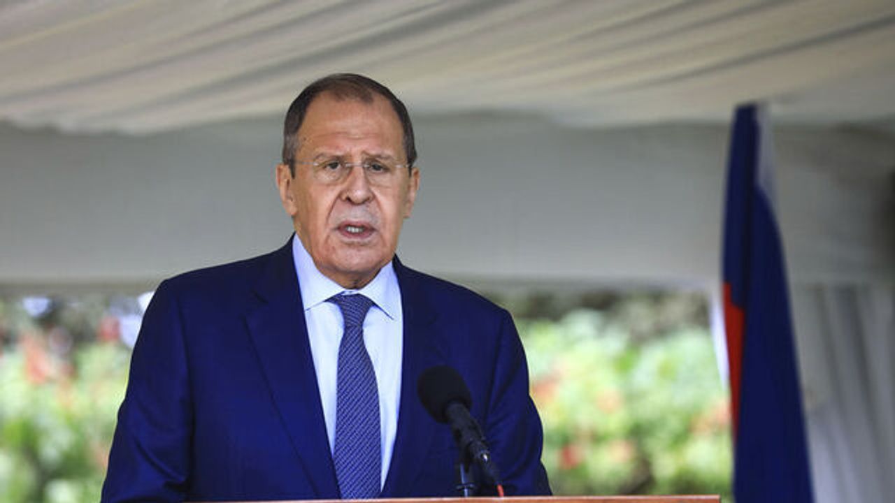 Lavrov: İstanbul’da 2022’de üzerinde mutabık kalınan güvenlik garantilerini destekliyoruz görseli