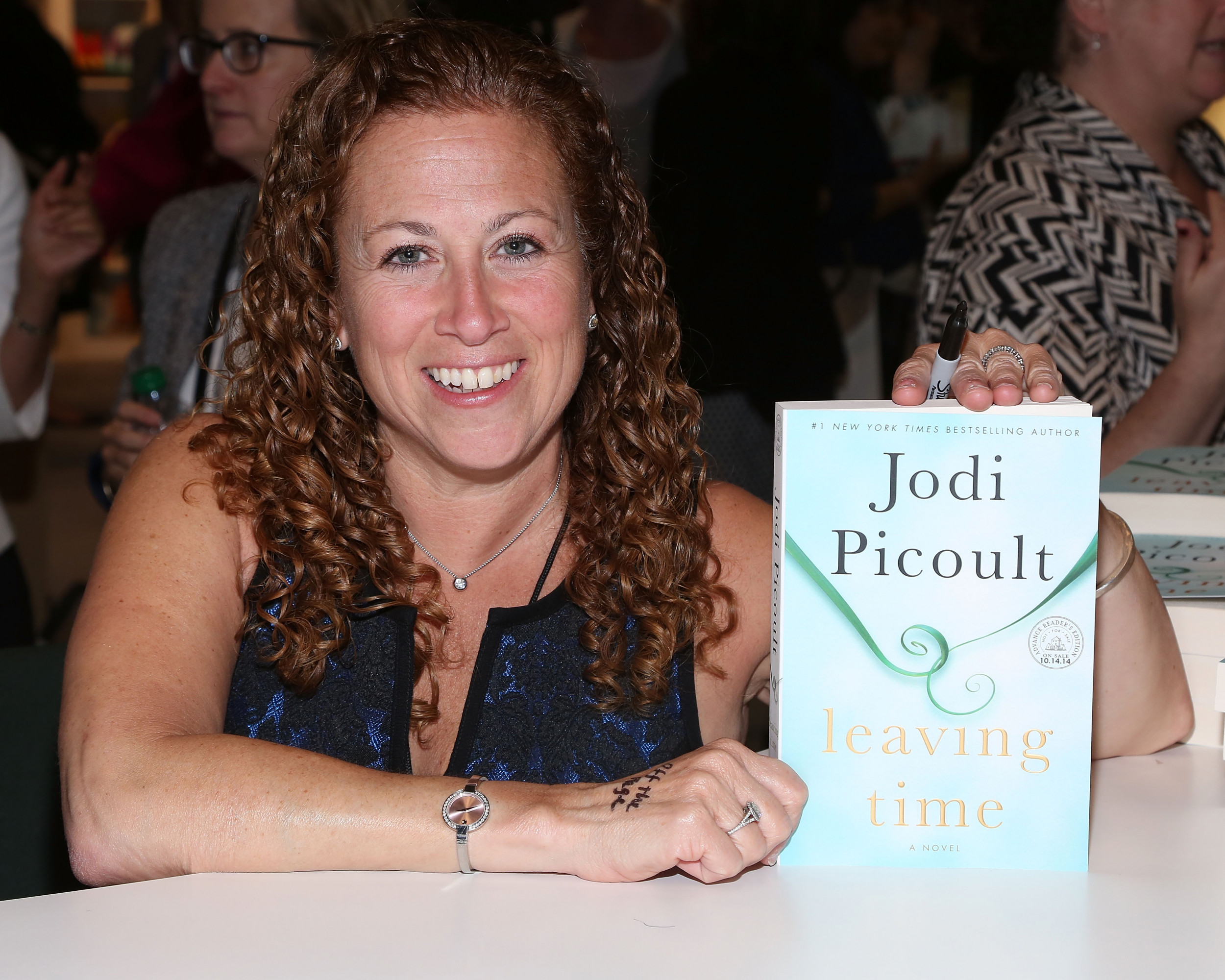 JODI PICOULT KİMDİR? ESERLERİ NELERDİR? görseli