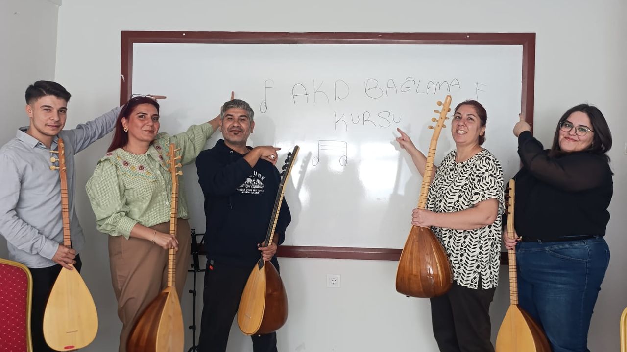 Alevi Kültür Derneği’nden ücretsiz sanat kursları görseli
