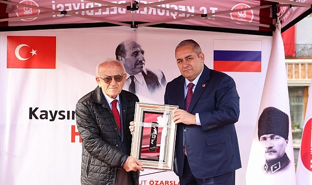 Kaysın Kuliyev’in Yeni Büstü Törenle Açıldı görseli