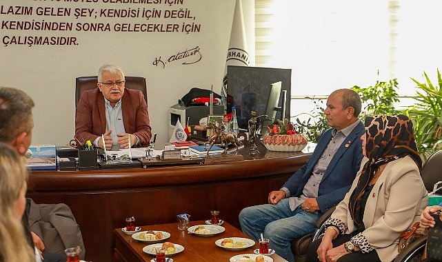 Muhtarlar Burhaniye Belediyesinde Bir Araya Geldi görseli