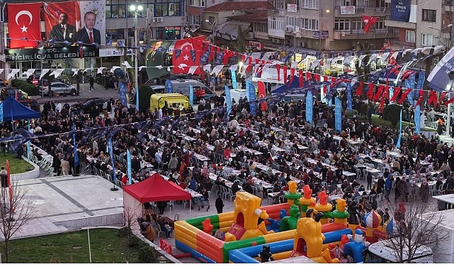 Başkan Çerçioğlu İncirliova'da İftar Sofrasında Vatandaşlar İle Bir Araya Geldi görseli