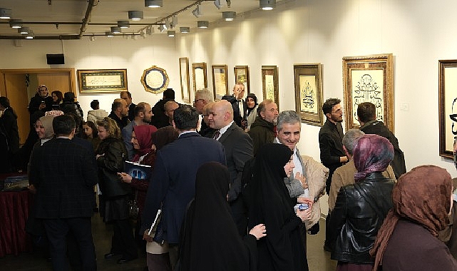 Turan Sevgili’nin Hat Sergisi 'Bir Hat Üzerinde 63. Yıl', Zeytinburnu Kültür Sanat’ta Açıldı! görseli
