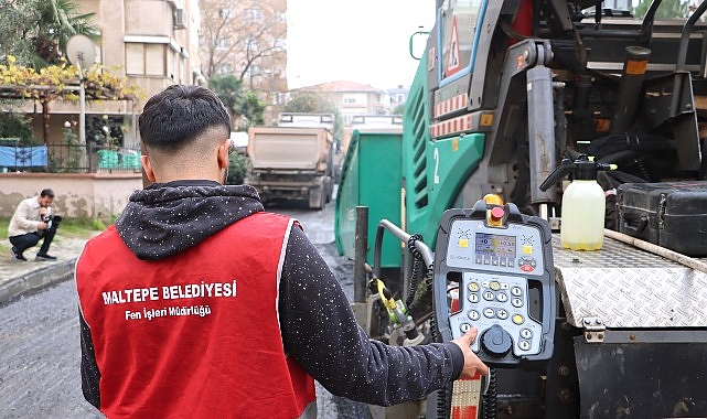 Maltepe’de Asfalt Seferberliği Sürüyor görseli