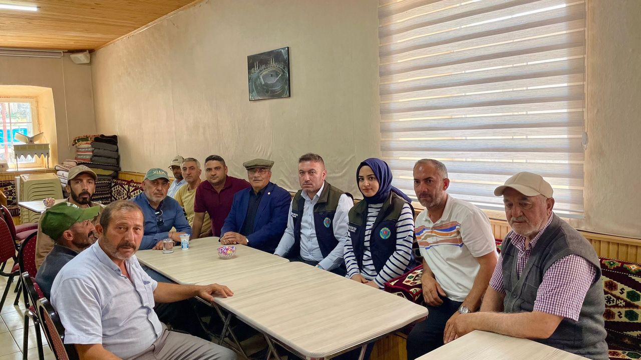 Kars Ziraat Odası Başkanı Özcan Müçük’ten köy ziyaretleri ve şap hastalığı uyarısı görseli