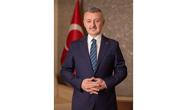 Başkan Büyükakın okula yeni başlayan miniklere başarılar diledi görseli