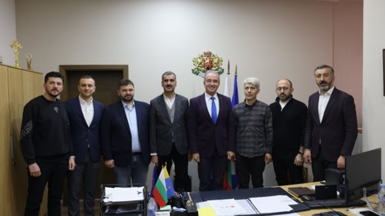 Kocaeli Büyükşehir heyetinden Asenovgrad Belediyesi’ne ziyaret görseli