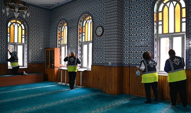 Karabağlar’da Camilere Ramazan Temizliği görseli