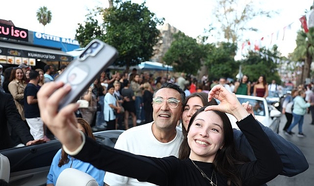 Antalya Altın Portakal Film Festivali’nde geleneksel kortej coşkusu görseli