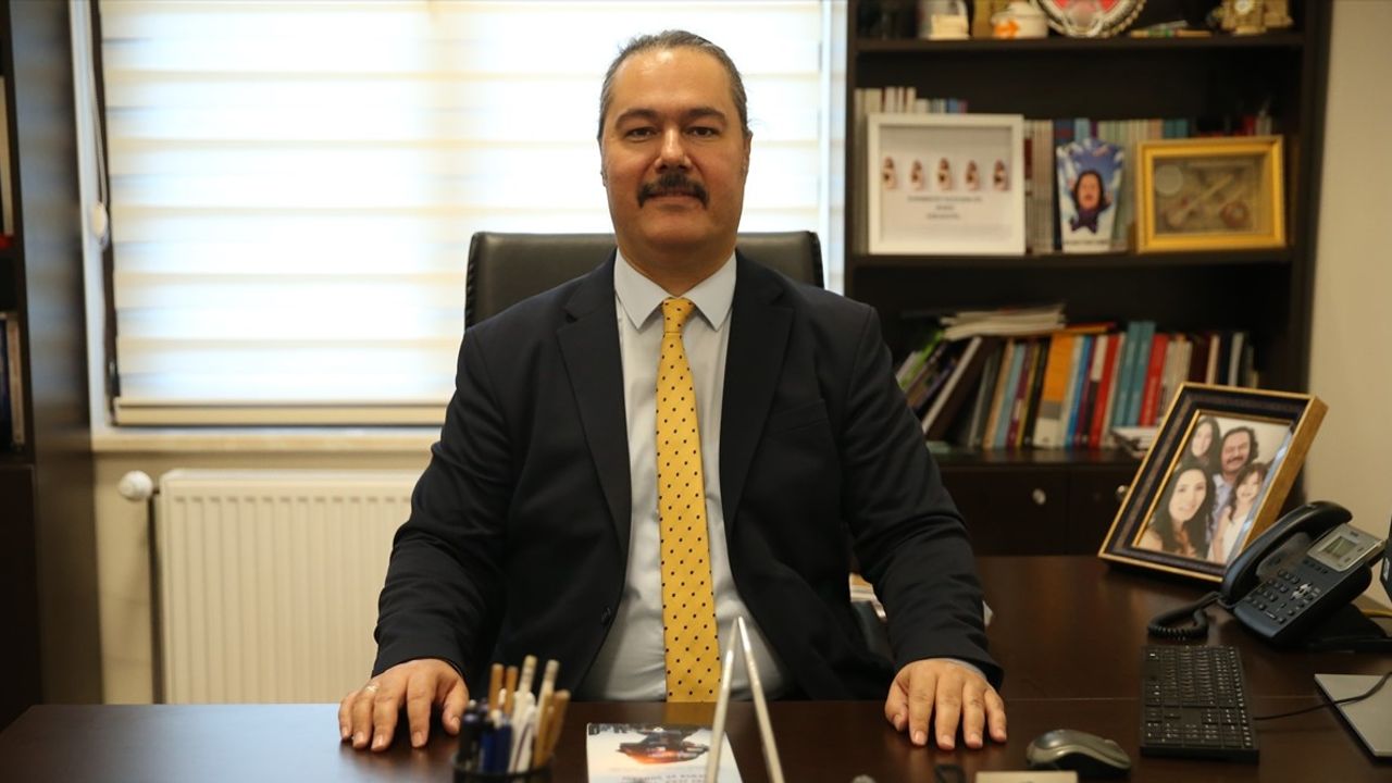 TİMBİR Akademi Başkanı Prof. Dr. Kamer: Oyunlar, çocuk ve gençleri sanal kumara yönlendiriyor görseli