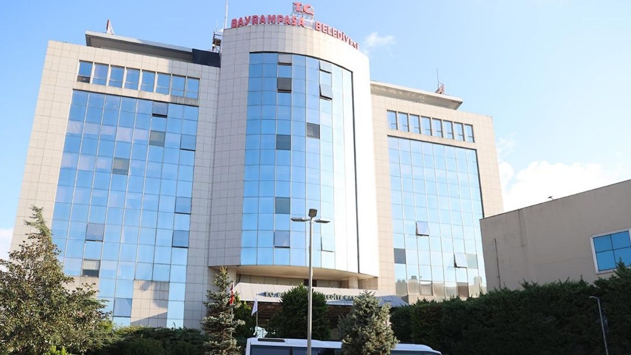 Bayrampaşa Belediyesine yolsuzluk soruşturmasında 4 gözaltı görseli