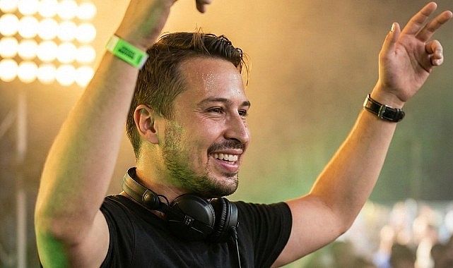 Power Türk FM’de Ritim Yükseliyor: DJ Mahmut Görgen’den Cuma Gecesine Özel Set görseli