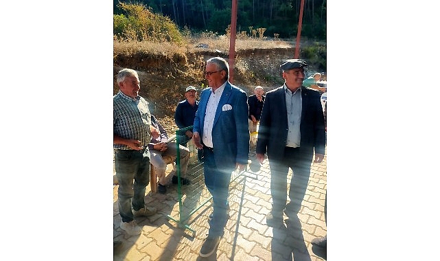 Başkan Topaloğlu zeytin sıkma fabrikasını ziyaret etti görseli