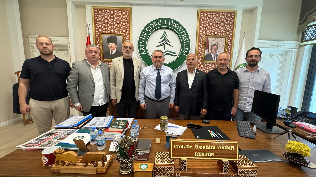 Artvin Ticaret Borsası’ndan, AÇÜ Rektörü Aydın’a ziyaret görseli