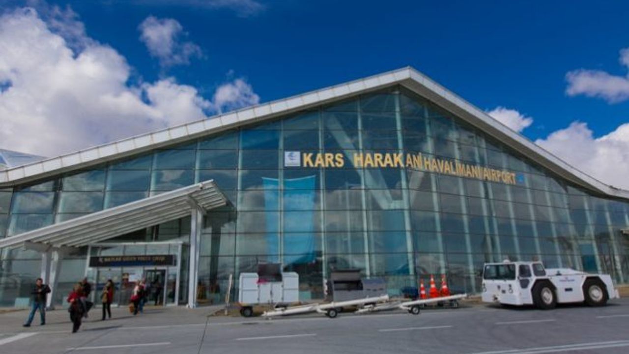 Kars Harakani Havalimanı’nda ağustos ayında 54 binden fazla yolcuya hizmet verildi görseli