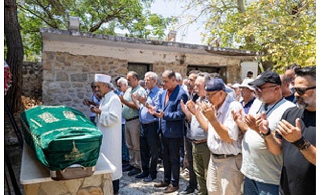 Tacettin Bayır’ın annesi son yolculuğuna uğurlandı görseli