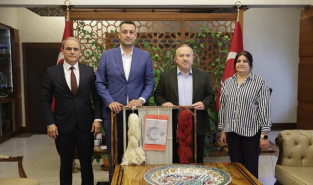 “İlmek İlmek Türkiye” Projesine İlk İlmek Vali Fidan’dan görseli