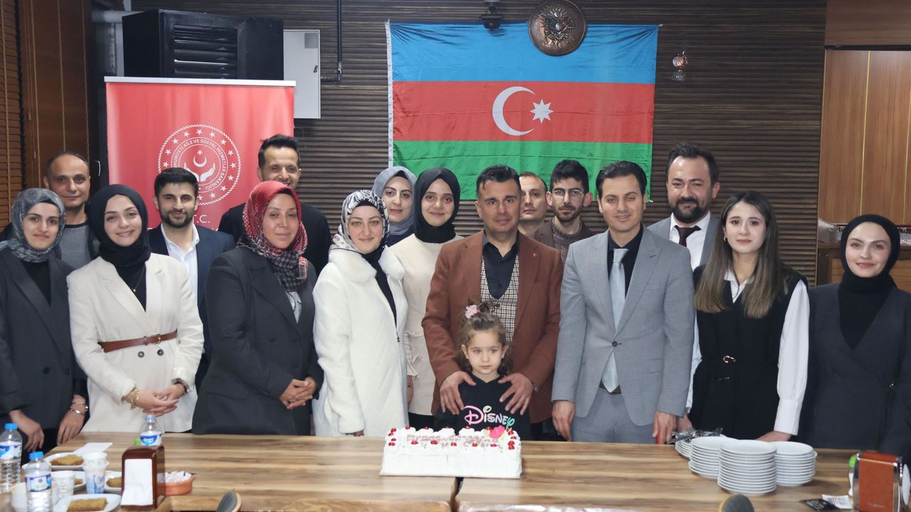 Erzurum'da özel bireyler iftar programında buluştu görseli