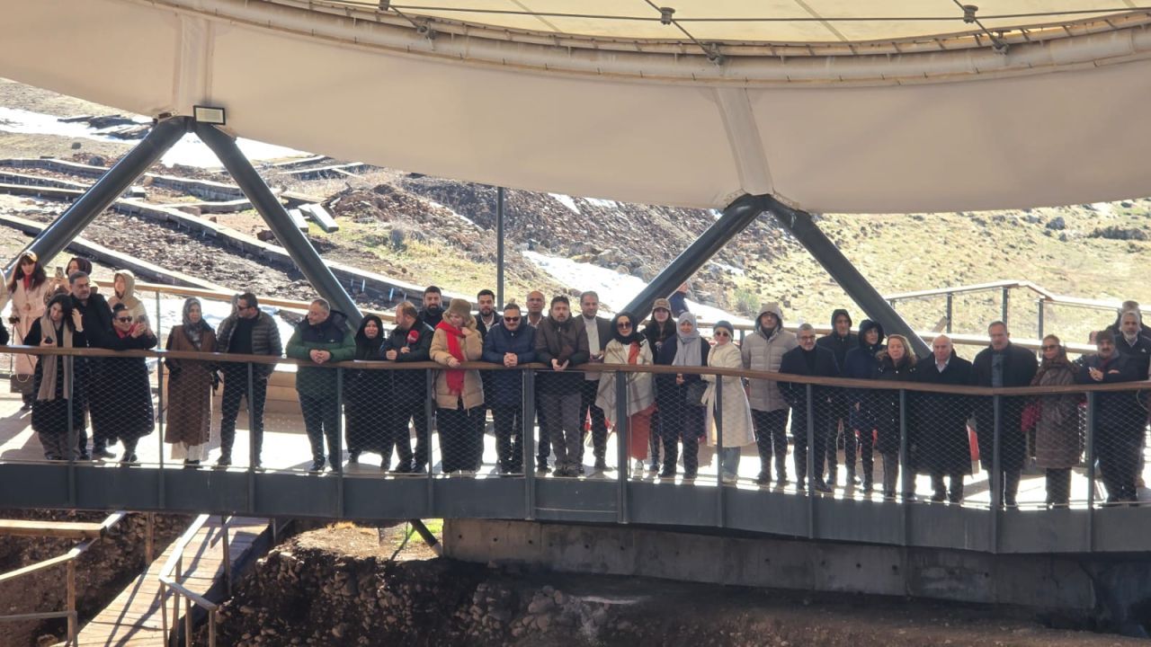 TİMBİR Heyeti tarihin sıfır noktasında; Göbeklitepe görseli