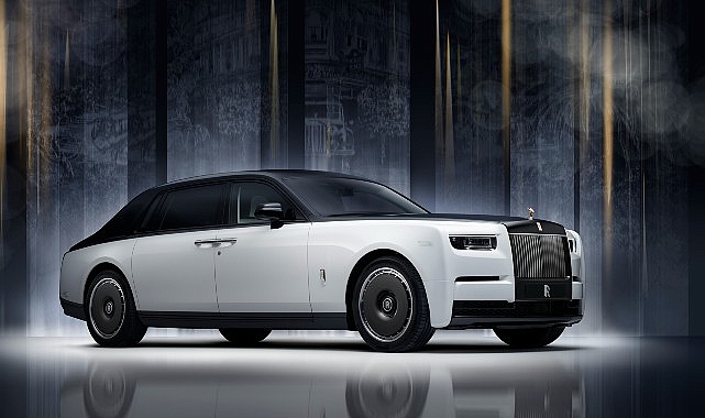 Rolls-Royce’dan 100 yıllık efsanesine özel koleksiyon görseli