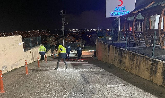 Büyükşehir'den buzlanmaya karşı yoğun mesai görseli