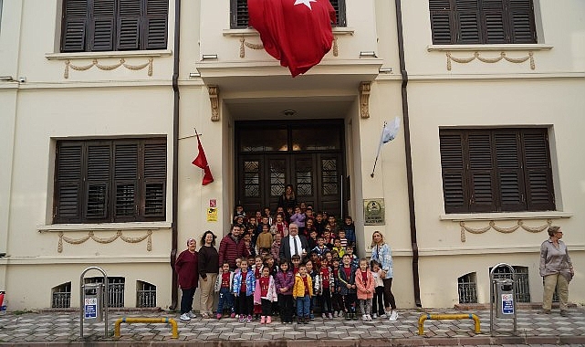 Edremit Belediyesi Atatürk Kültür Evi’ne ziyaretçi akını görseli