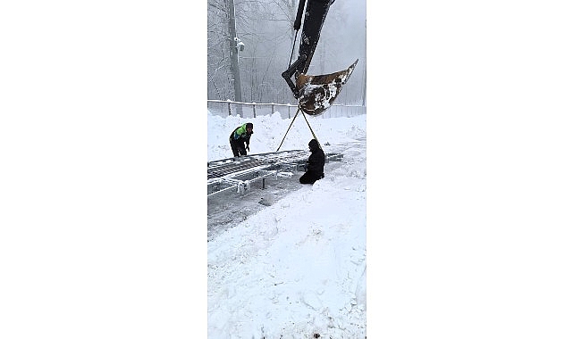 Kuzuyayla’da yürüyen bant, kar keyfine konfor katacak görseli