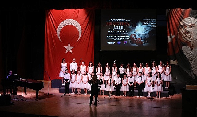 Minik kalpler müziğin birleştirici gücüyle depremde hayatını kaybedenleri andı görseli