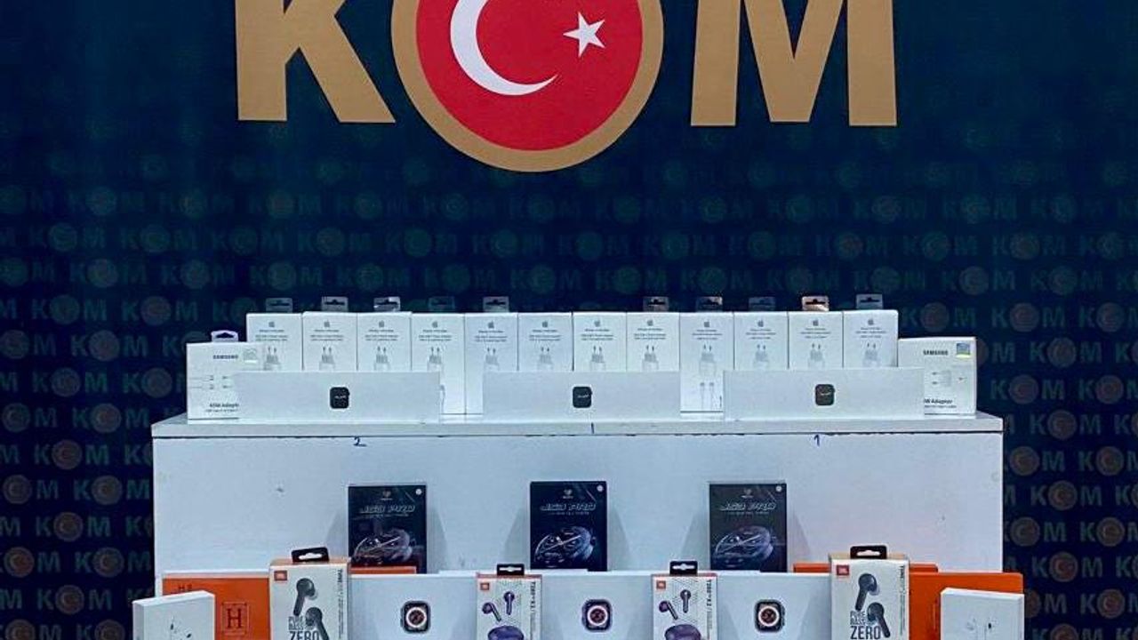 Kars'ta operasyonda gümrük kaçağı malzemeler ele geçirildi görseli