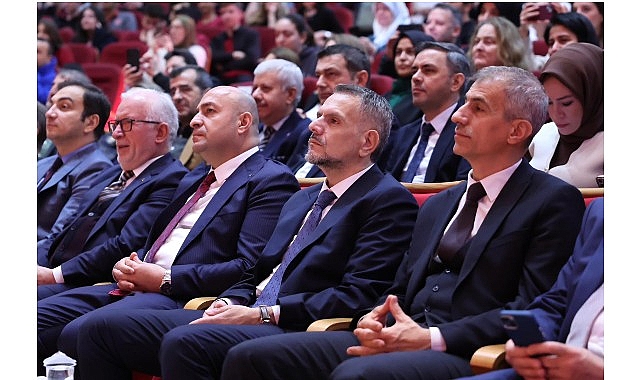 Öğretmenler Günü Bayrampaşa’da törenle kutlandı görseli