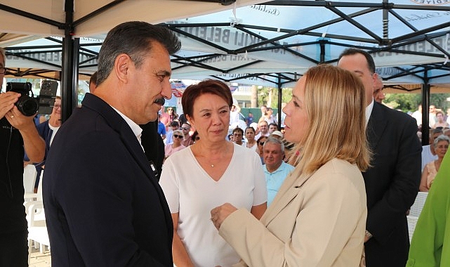 Dikili’de Ferdi Zeyrek Parkı Açıldı görseli