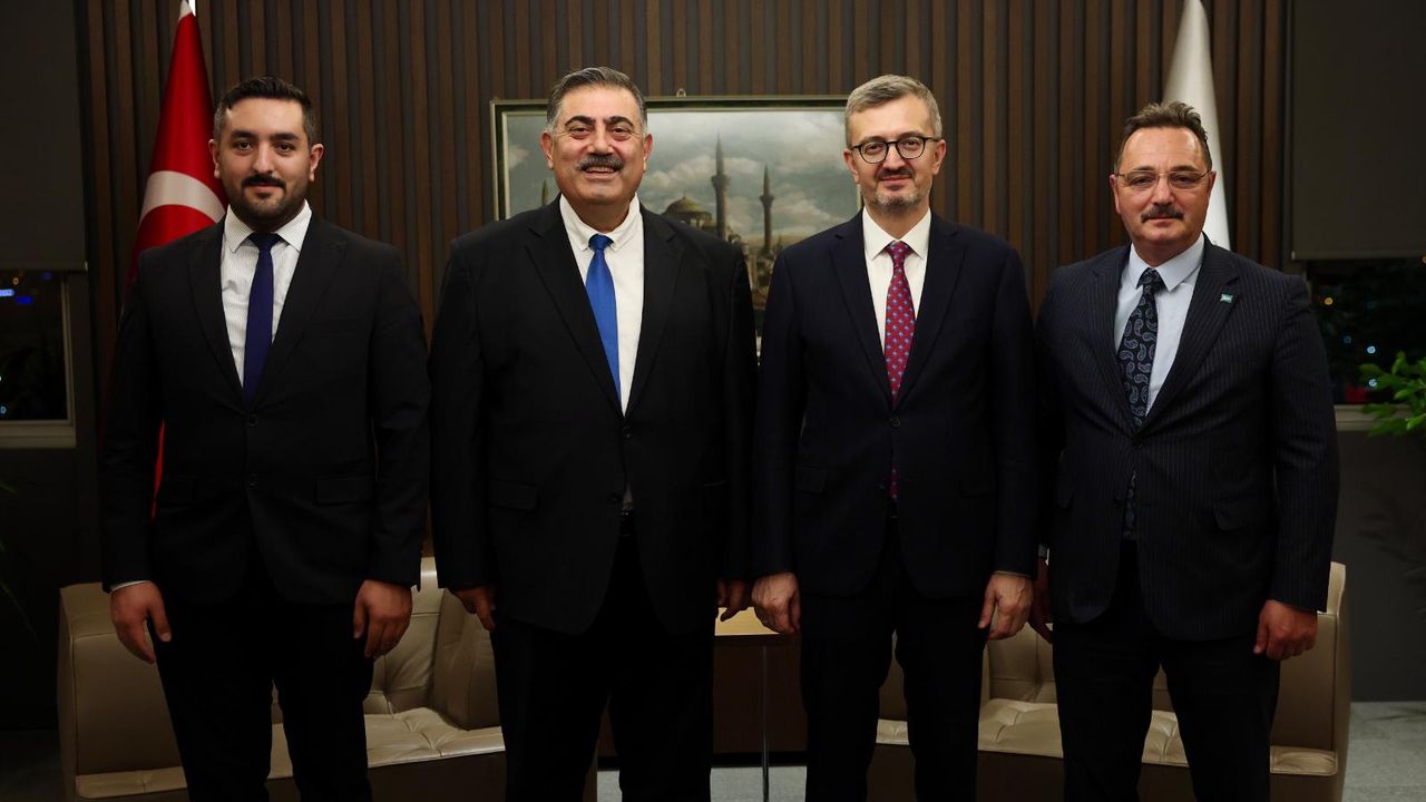 TİMBİR heyetinden İletişim Başkanı Burhanettin Duran’a ziyaret görseli