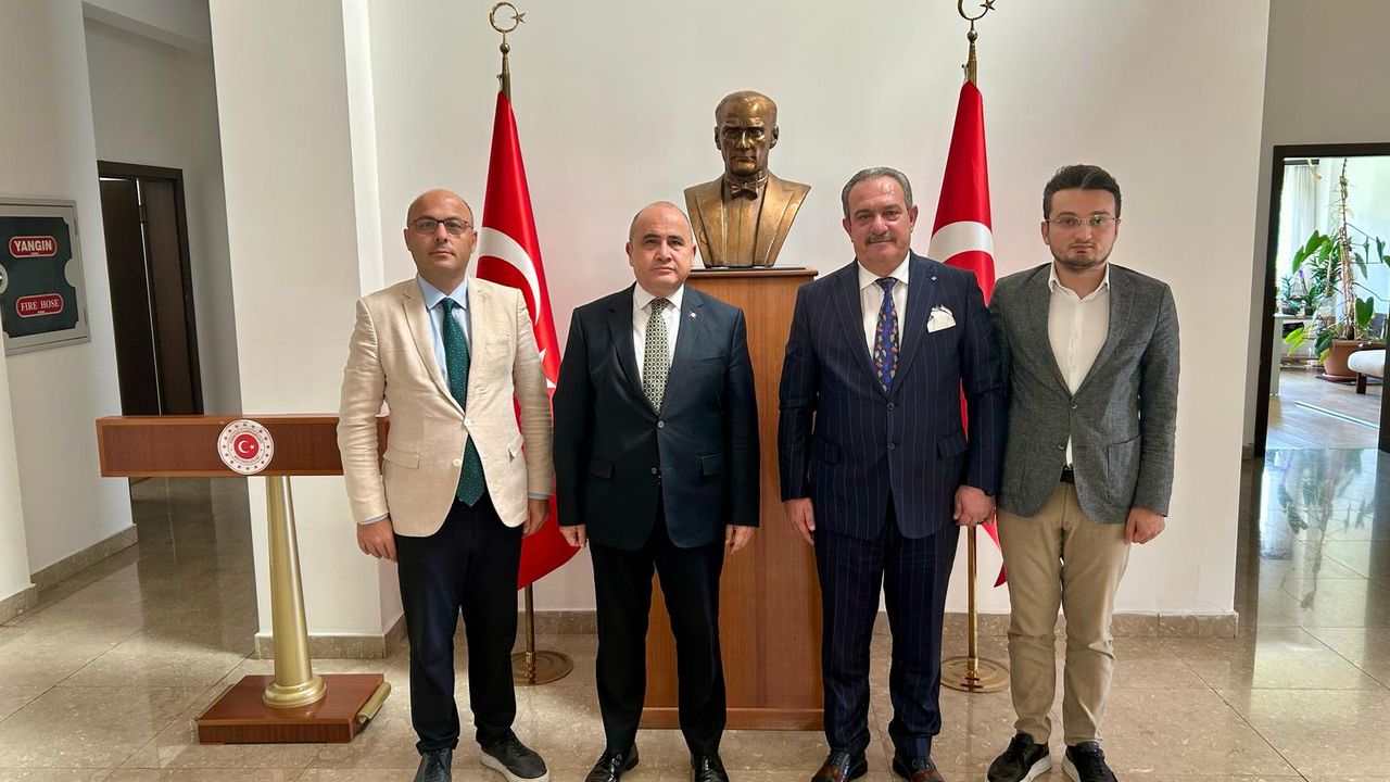 TİMBİR ve BHA heyetinden Lefkoşa Büyükelçisi Ali Murat Başçeri’ye ziyaret görseli