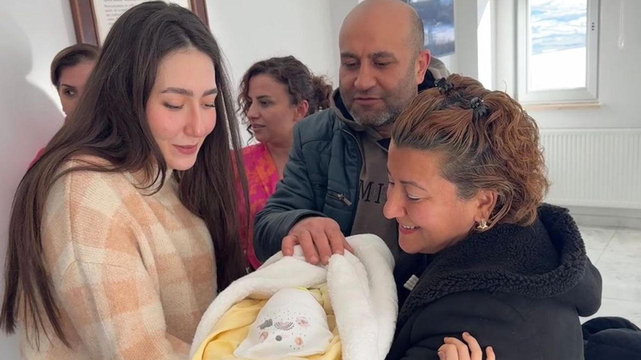 “Geçici Koruyucu Aile” modelinin 100’üncü Bebeği ailesiyle buluştu görseli
