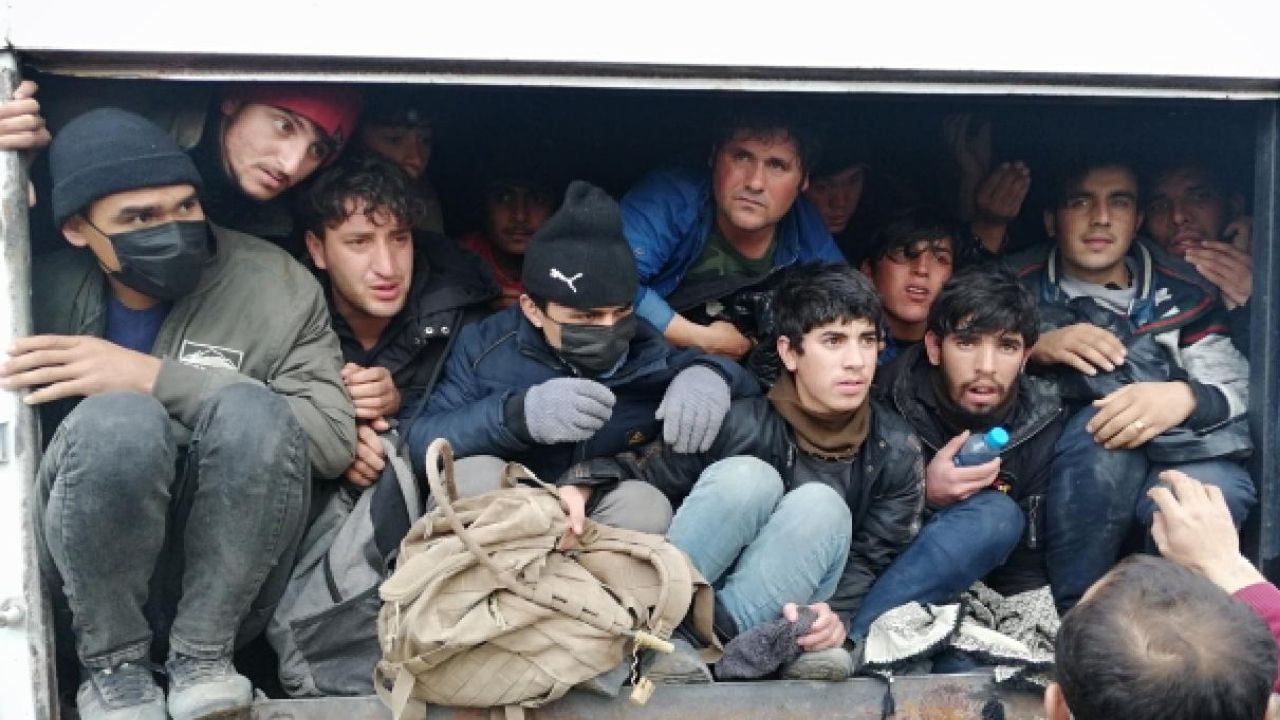 81 ilde eş zamanlı operasyon: 169 göçmen kaçakçısı yakalandı görseli