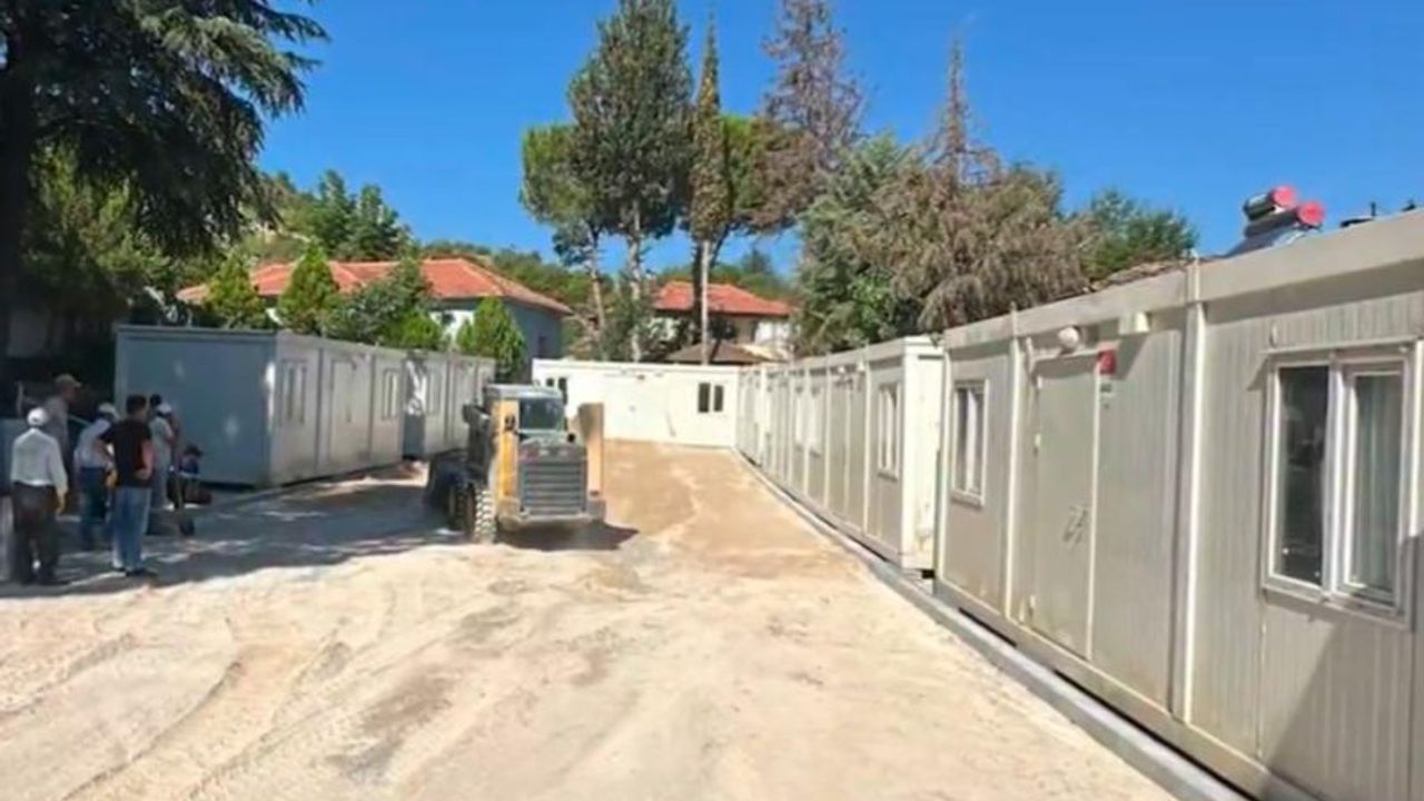 Sındırgı'da Konteyner Kent Kuruluyor görseli