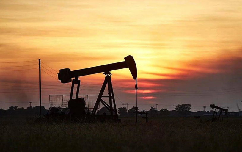 Savaşın Enerji Piyasasına Etkisi: Petrol Fiyatları Yükseldi görseli