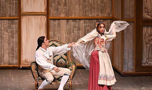 Sınıfsal Gerilimlerin Mizahla Buluştuğu Başyapıt: "Figaro’nun Düğünü" Yeniden İZDOB Sahnesinde görseli